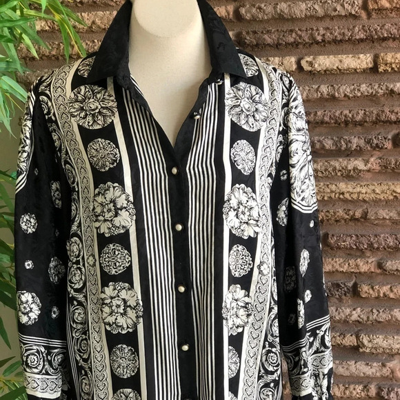 Diane Freis Vintage 100% Silk Black & White Mandala Print Tunic Blouse - Picture 2 of 7